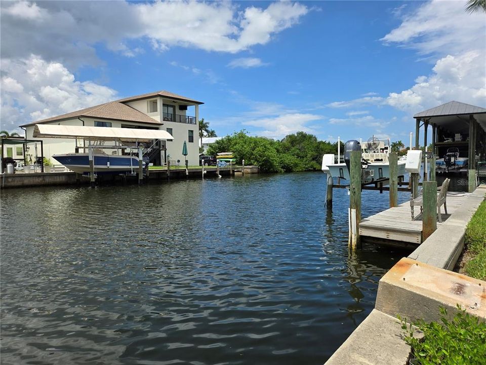 For Sale: $725,000 (2 beds, 2 baths, 2010 Square Feet)