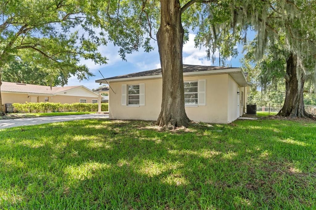 For Sale: $315,000 (3 beds, 2 baths, 1639 Square Feet)