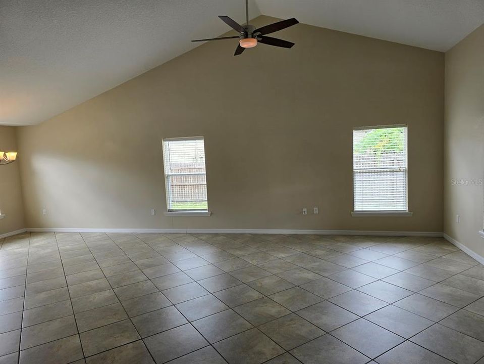 For Rent: $2,250 (3 beds, 2 baths, 1688 Square Feet)