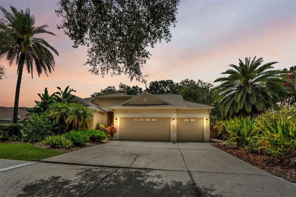 Recently Sold: $623,000 (5 beds, 3 baths, 3119 Square Feet)