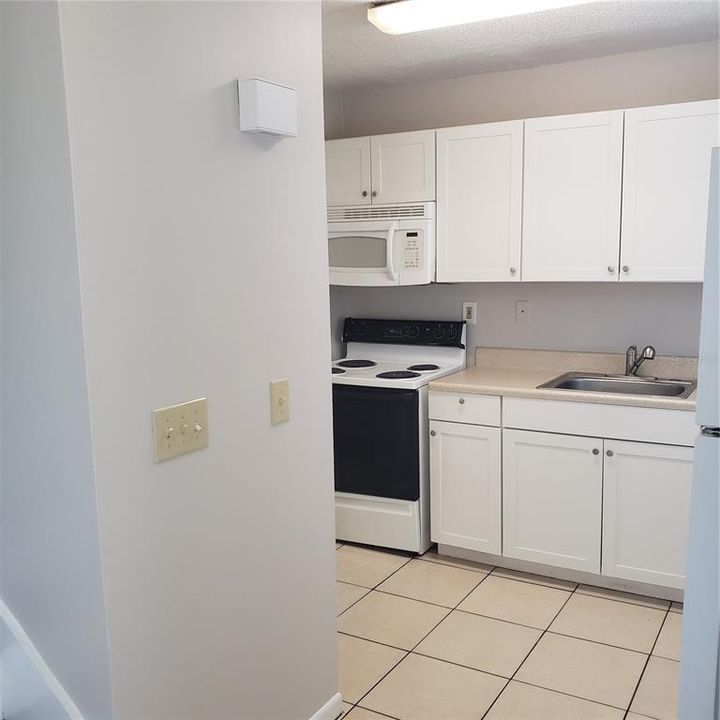 For Rent: $1,595 (2 beds, 1 baths, 1032 Square Feet)