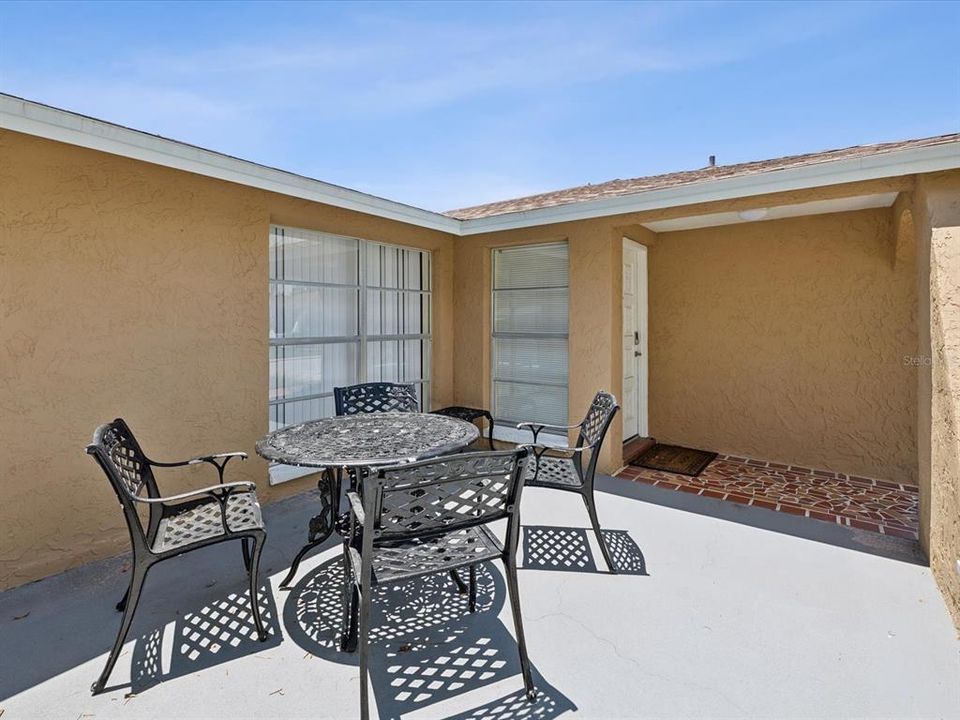 For Sale: $329,000 (3 beds, 2 baths, 1416 Square Feet)