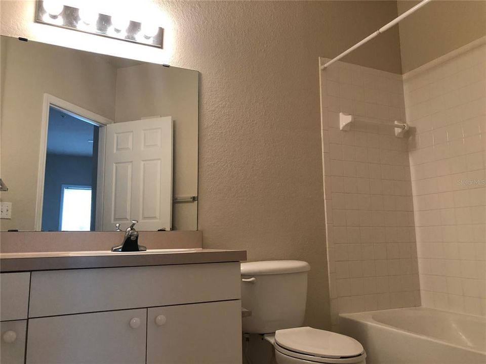 For Rent: $1,599 (2 beds, 2 baths, 1036 Square Feet)