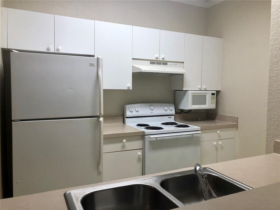 For Rent: $1,599 (2 beds, 2 baths, 1036 Square Feet)