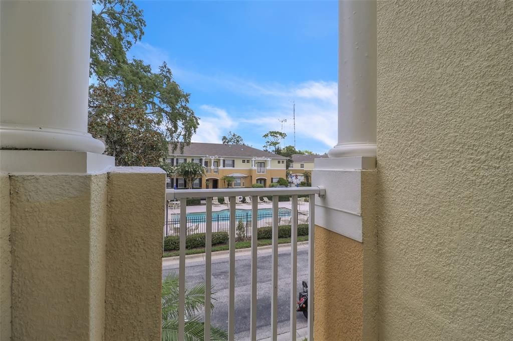 For Sale: $325,000 (2 beds, 2 baths, 1598 Square Feet)