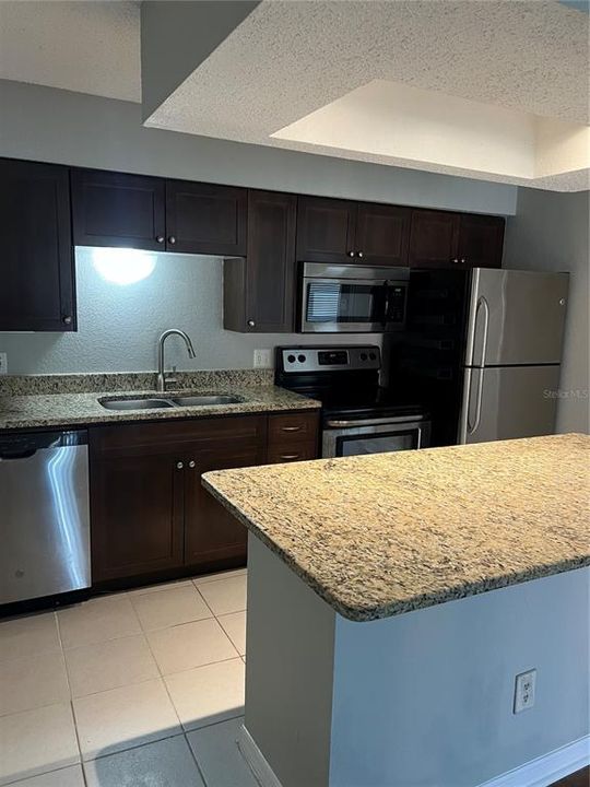 For Rent: $1,325 (1 beds, 1 baths, 468 Square Feet)