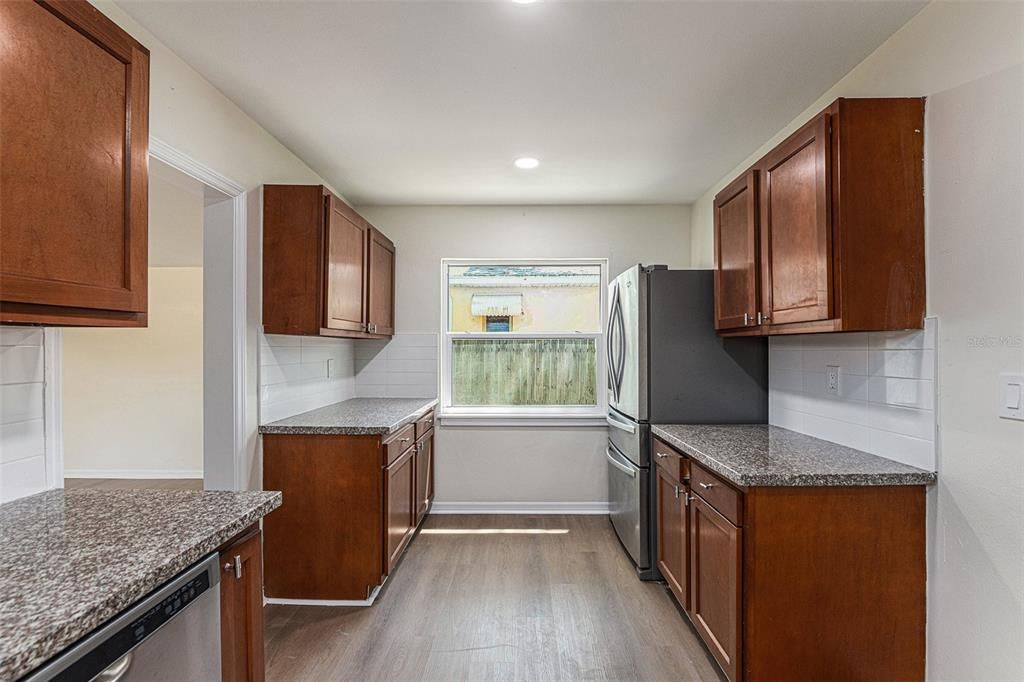 For Sale: $359,000 (3 beds, 1 baths, 935 Square Feet)