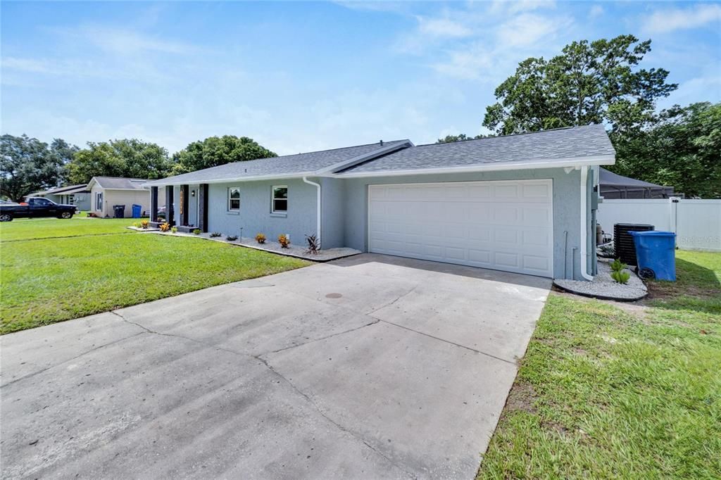 Active With Contract: $499,000 (5 beds, 3 baths, 2137 Square Feet)