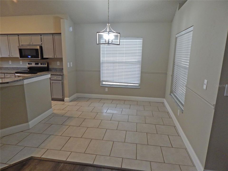 For Rent: $2,450 (4 beds, 2 baths, 1746 Square Feet)