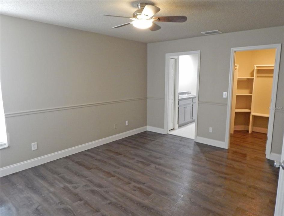 For Rent: $2,450 (4 beds, 2 baths, 1746 Square Feet)