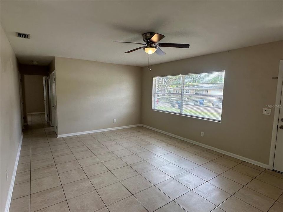 For Sale: $379,900 (2 beds, 1 baths, 1100 Square Feet)