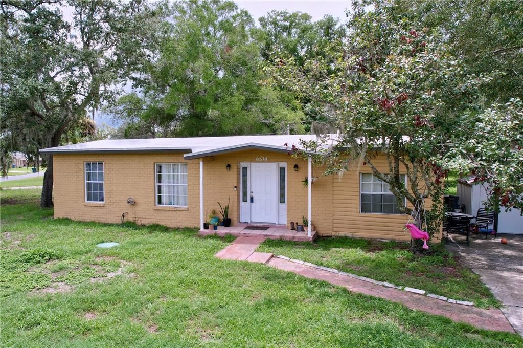 For Sale: $275,000 (4 beds, 2 baths, 1266 Square Feet)