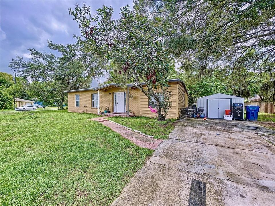 For Sale: $250,000 (4 beds, 2 baths, 1266 Square Feet)