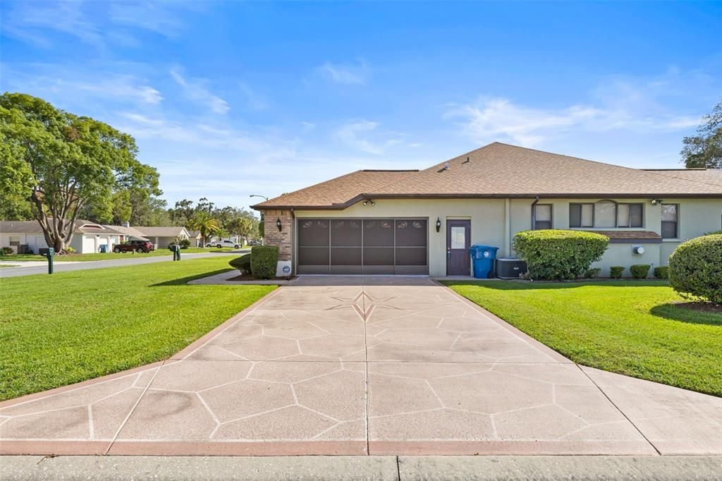 For Sale: $380,000 (3 beds, 2 baths, 2219 Square Feet)