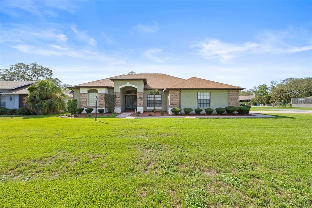 For Sale: $380,000 (3 beds, 2 baths, 2219 Square Feet)