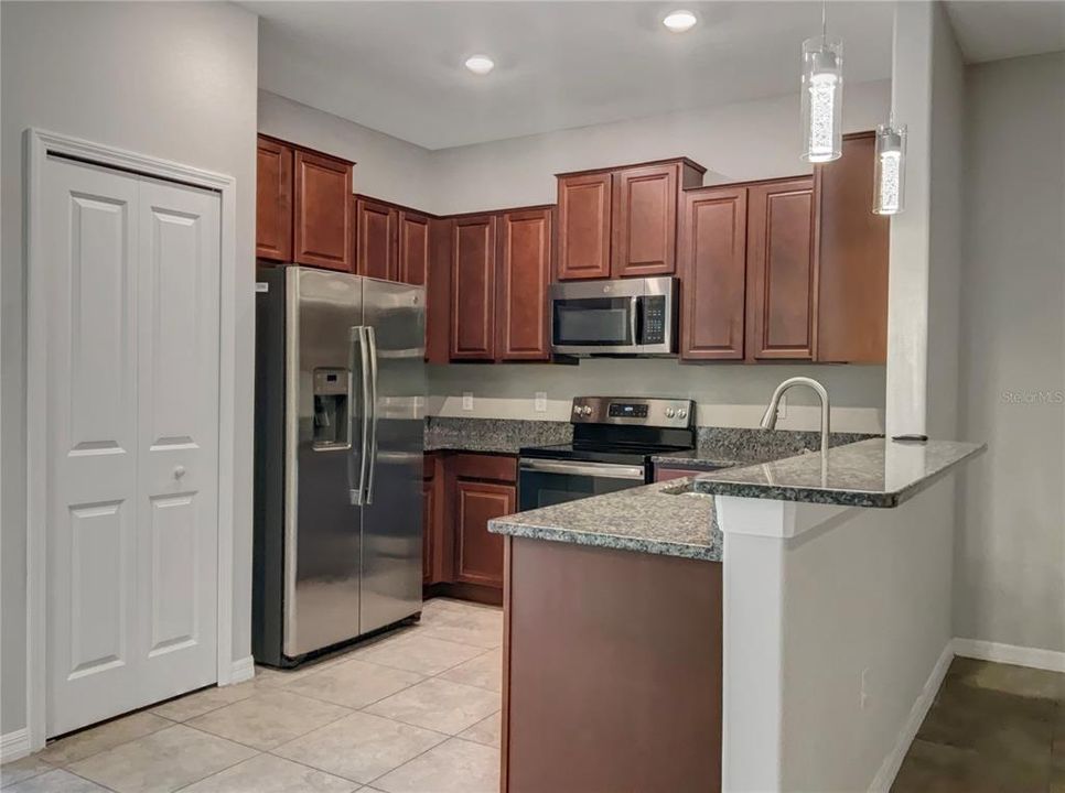 For Sale: $267,000 (3 beds, 2 baths, 1701 Square Feet)