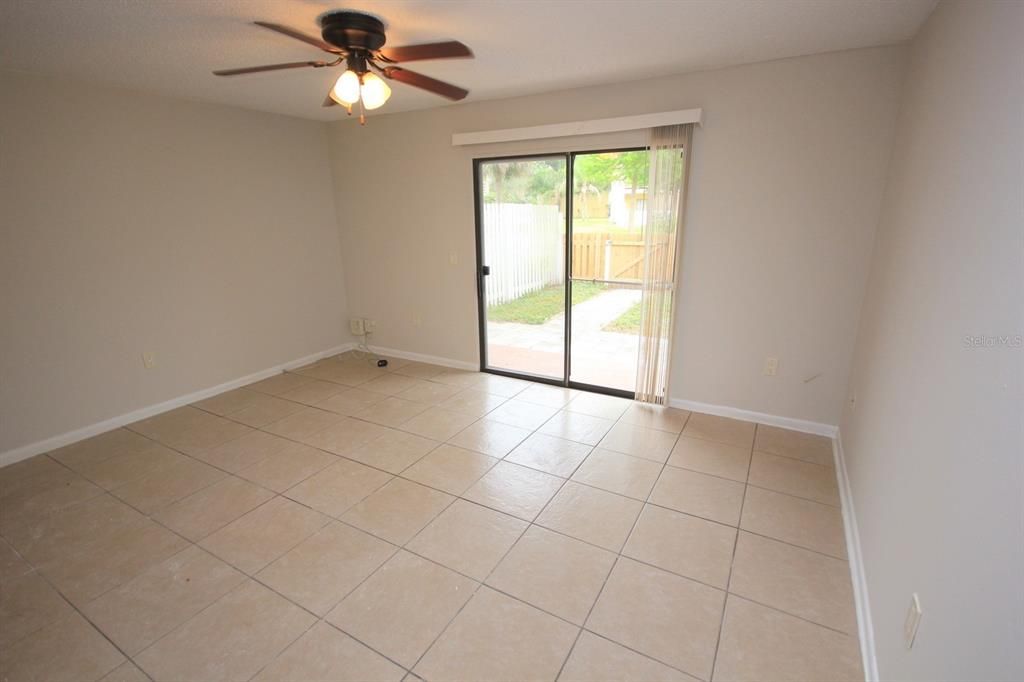 For Rent: $1,595 (2 beds, 1 baths, 1032 Square Feet)