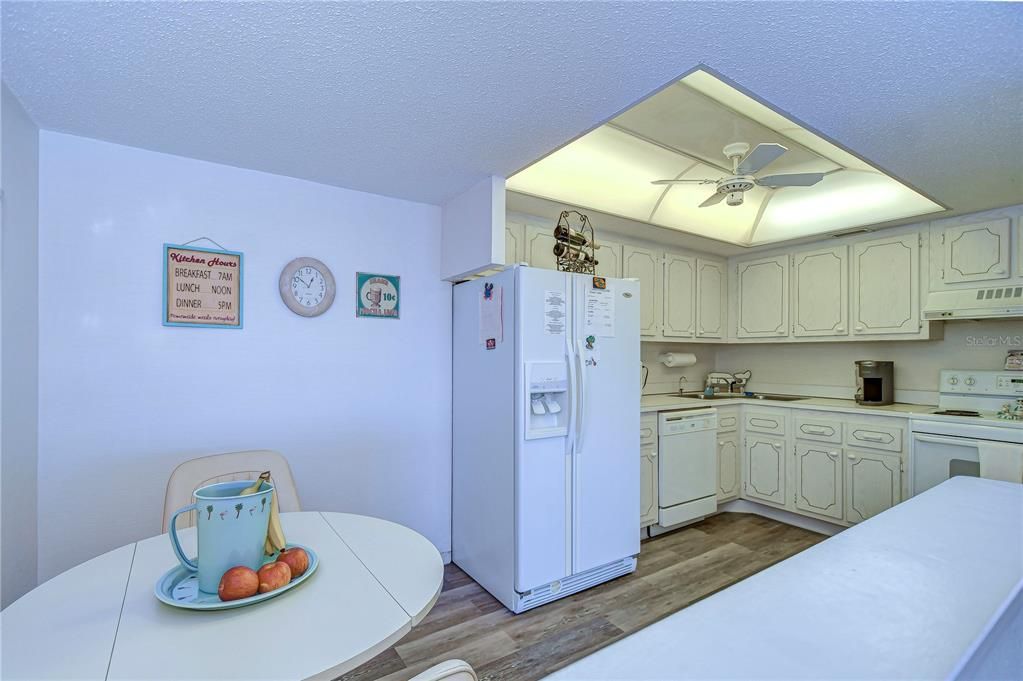 For Sale: $429,500 (2 beds, 2 baths, 1310 Square Feet)