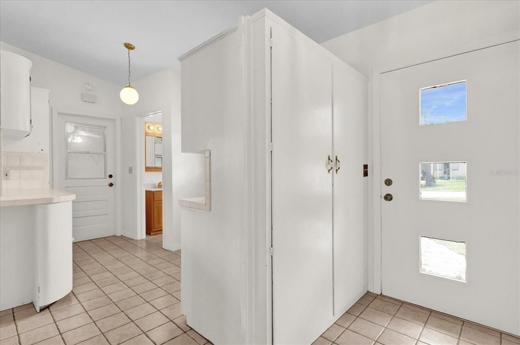 For Sale: $287,000 (3 beds, 2 baths, 1906 Square Feet)