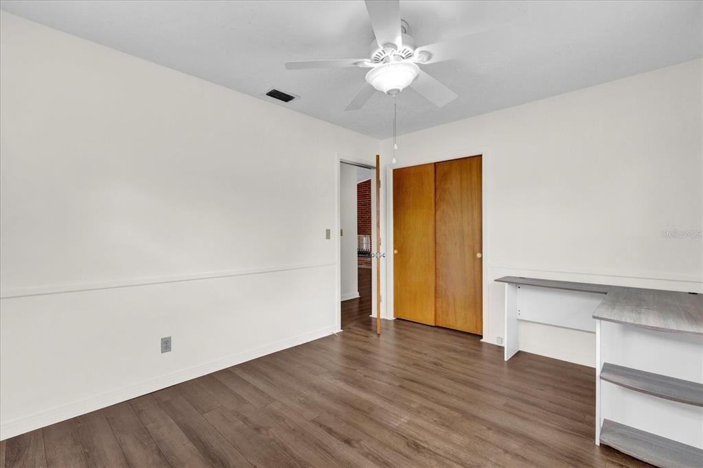 For Sale: $287,000 (3 beds, 2 baths, 1906 Square Feet)