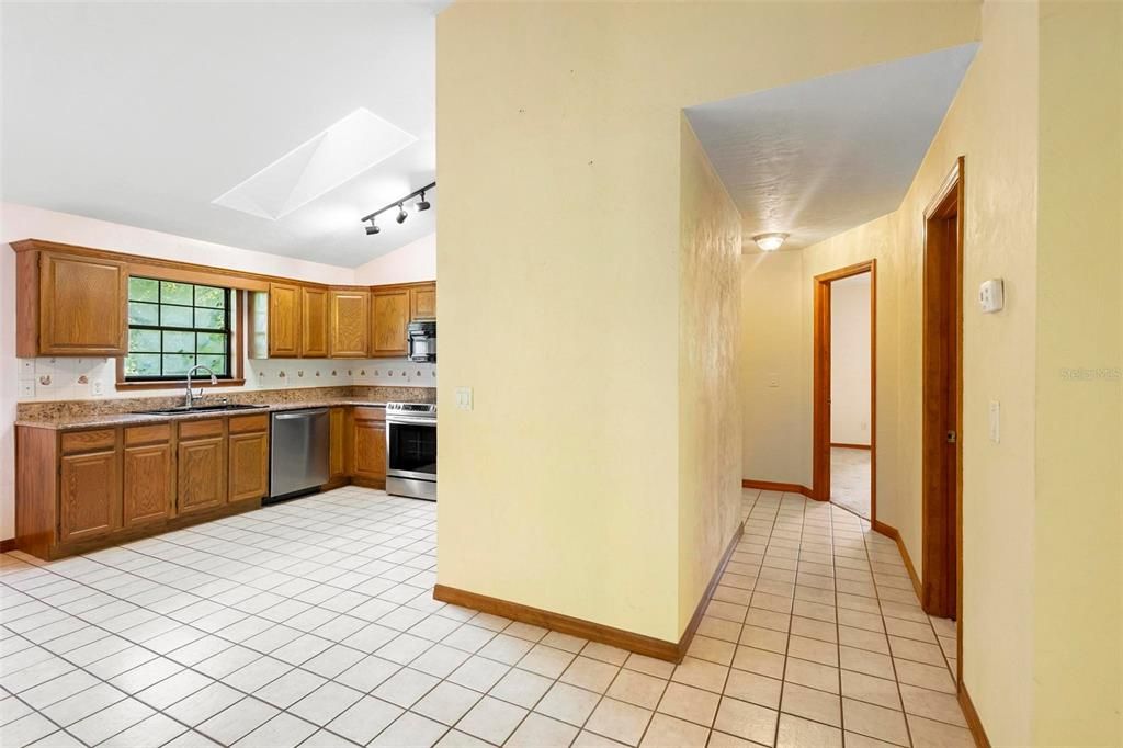 For Sale: $459,900 (3 beds, 2 baths, 1794 Square Feet)