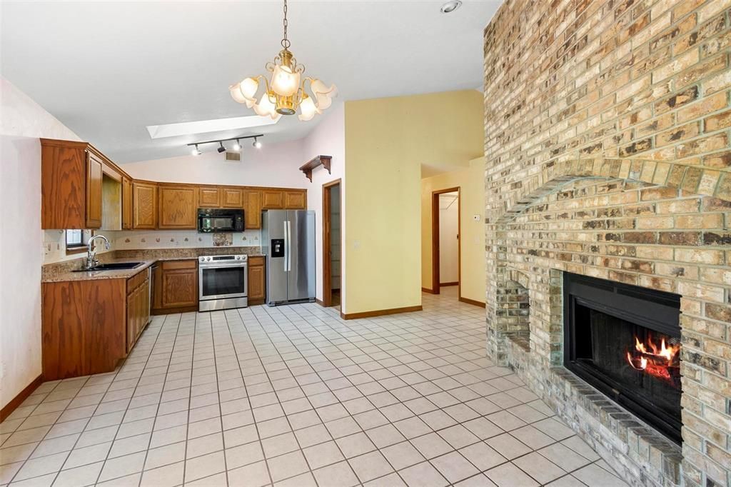 For Sale: $459,900 (3 beds, 2 baths, 1794 Square Feet)