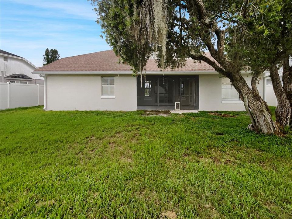 For Sale: $395,000 (3 beds, 2 baths, 1598 Square Feet)