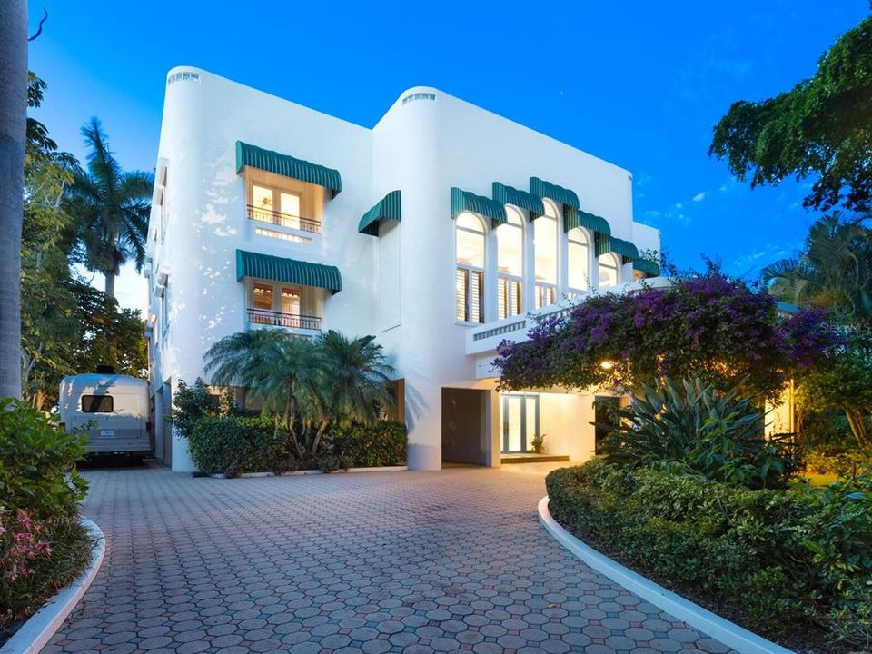 En Venta: $5,900,000 (4 camas, 4 baños, 6693 Pies cuadrados)