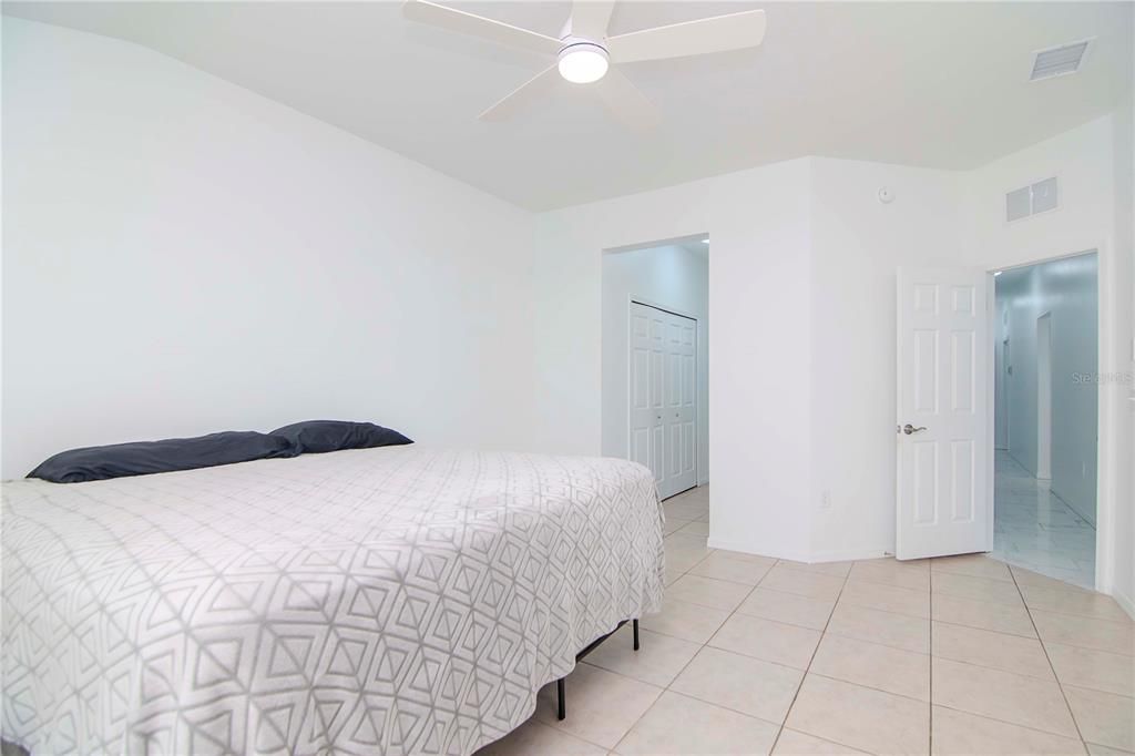 Active With Contract: $270,000 (3 beds, 2 baths, 1451 Square Feet)