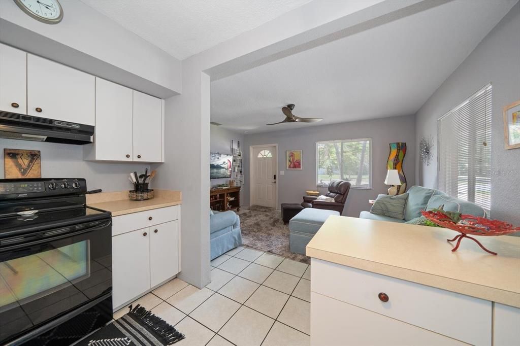 For Sale: $398,500 (3 beds, 2 baths, 1080 Square Feet)