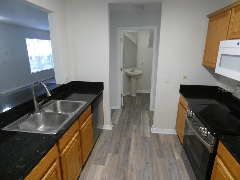 For Sale: $239,000 (3 beds, 2 baths, 1408 Square Feet)