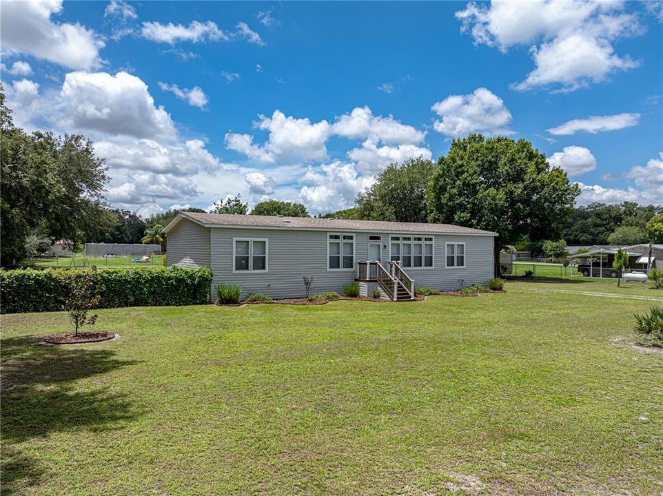 Active With Contract: $399,900 (3 beds, 2 baths, 2136 Square Feet)