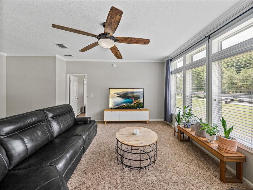 Active With Contract: $399,900 (3 beds, 2 baths, 2136 Square Feet)