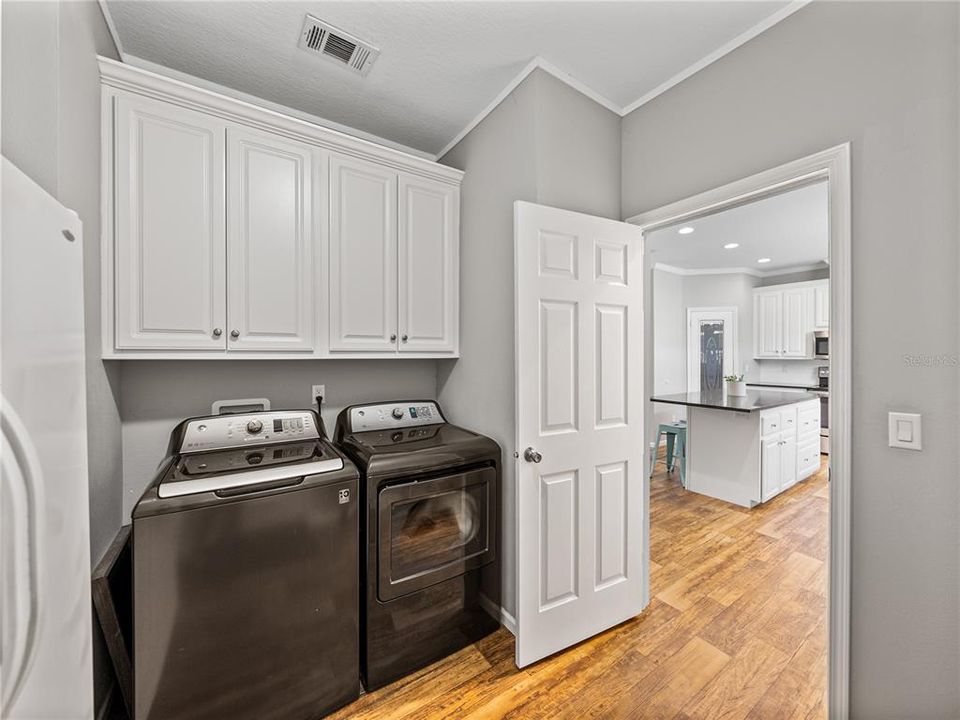 Active With Contract: $399,900 (3 beds, 2 baths, 2136 Square Feet)