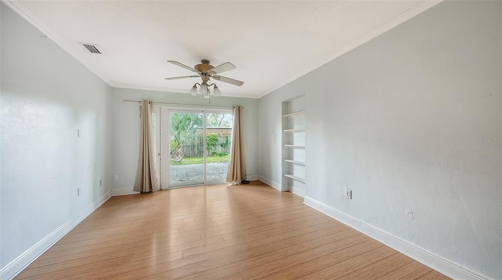 Active With Contract: $2,900 (4 beds, 2 baths, 2057 Square Feet)