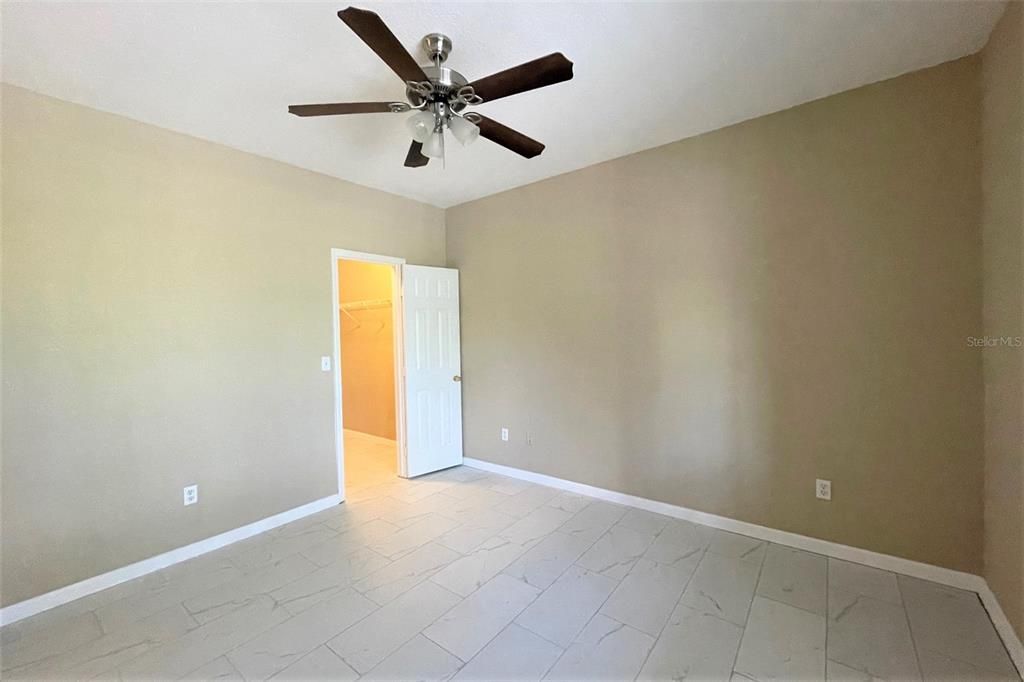 For Rent: $1,600 (1 beds, 1 baths, 866 Square Feet)