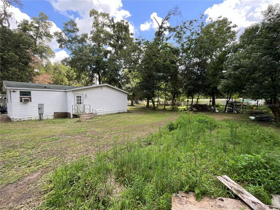 For Sale: $230,000 (3 beds, 2 baths, 1894 Square Feet)