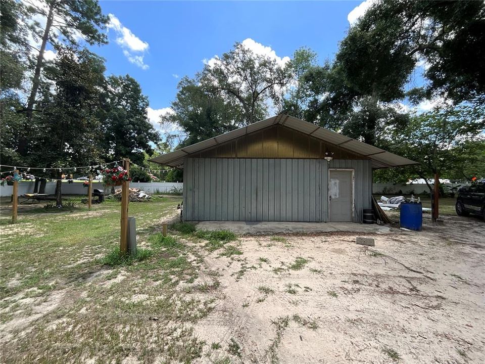 For Sale: $230,000 (3 beds, 2 baths, 1894 Square Feet)