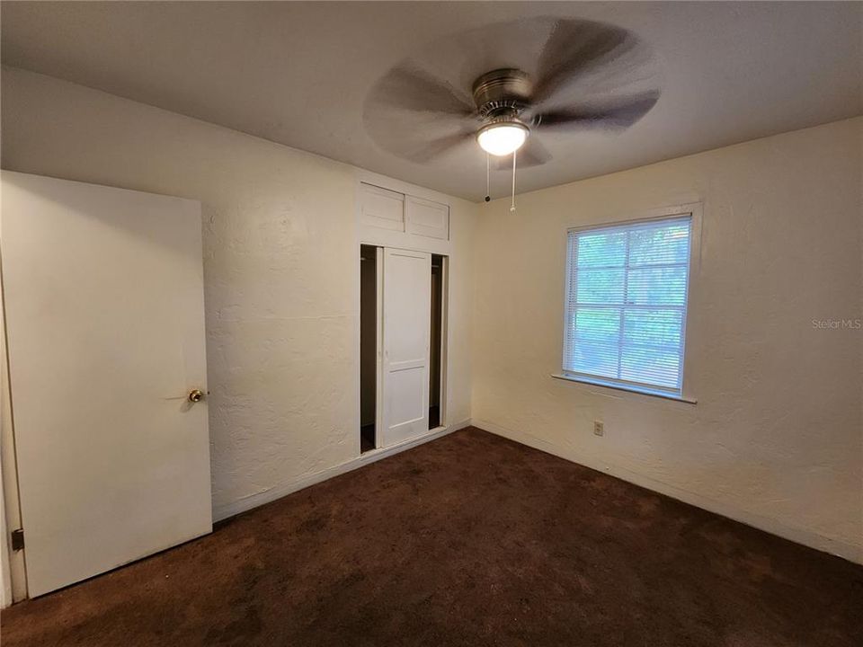 For Rent: $1,000 (2 beds, 1 baths, 750 Square Feet)