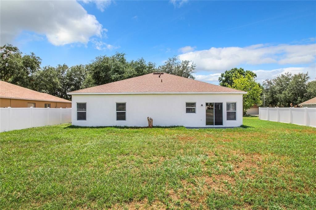 For Sale: $358,900 (4 beds, 2 baths, 1877 Square Feet)