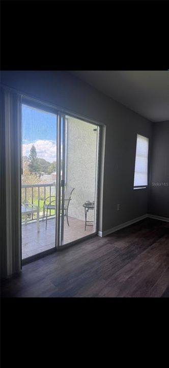 For Rent: $1,295 (1 beds, 1 baths, 747 Square Feet)