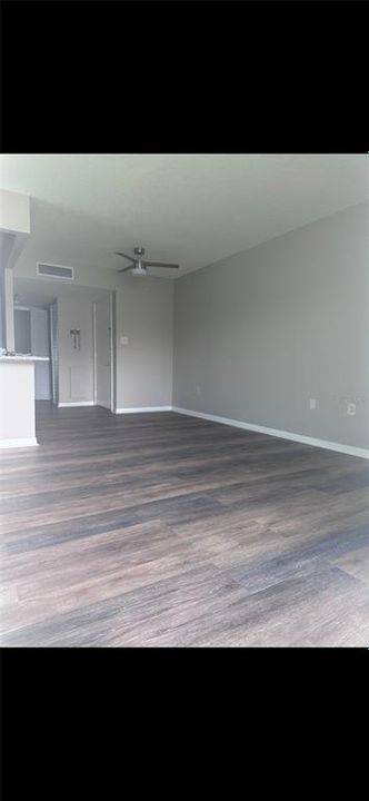 For Rent: $1,295 (1 beds, 1 baths, 747 Square Feet)