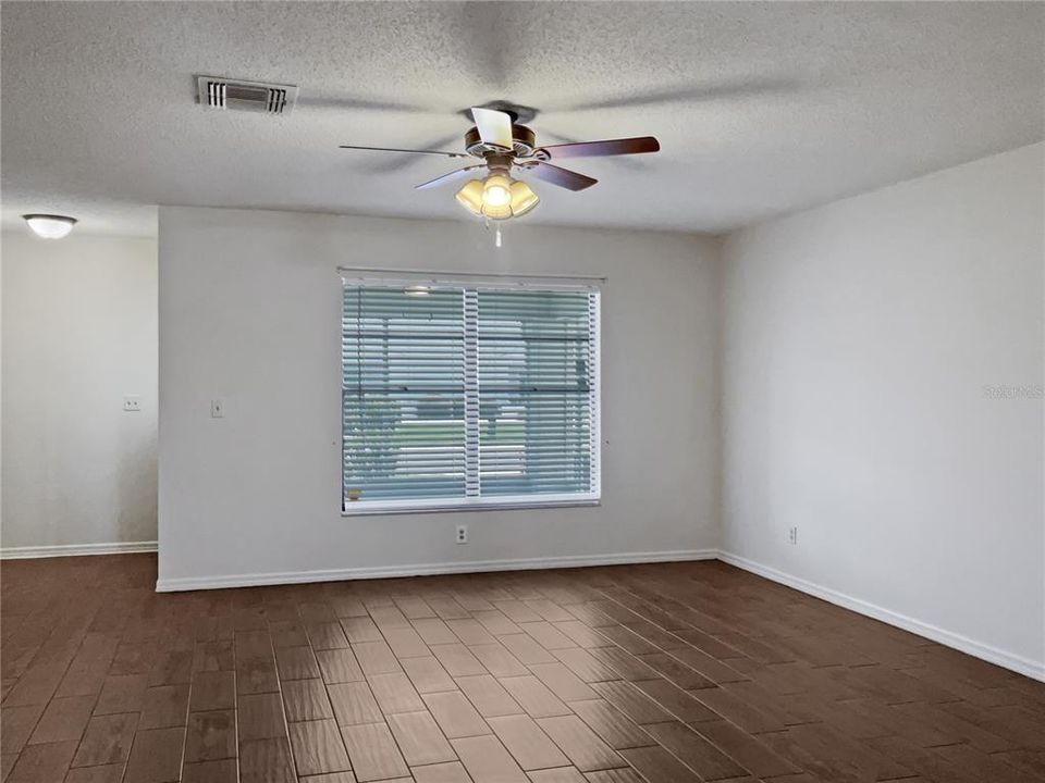 For Sale: $286,000 (2 beds, 2 baths, 1756 Square Feet)