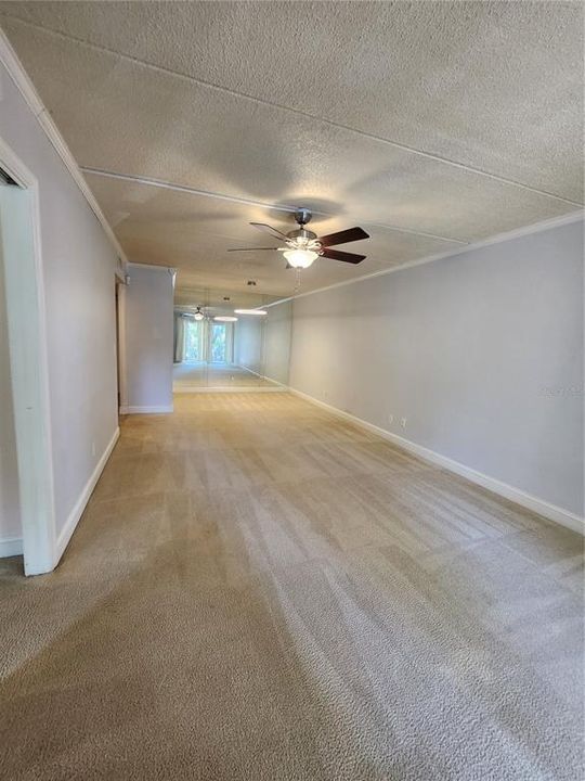 Active With Contract: $1,649 (1 beds, 1 baths, 750 Square Feet)