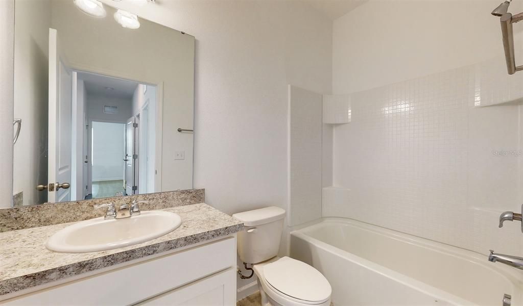 For Rent: $2,245 (3 beds, 2 baths, 1426 Square Feet)