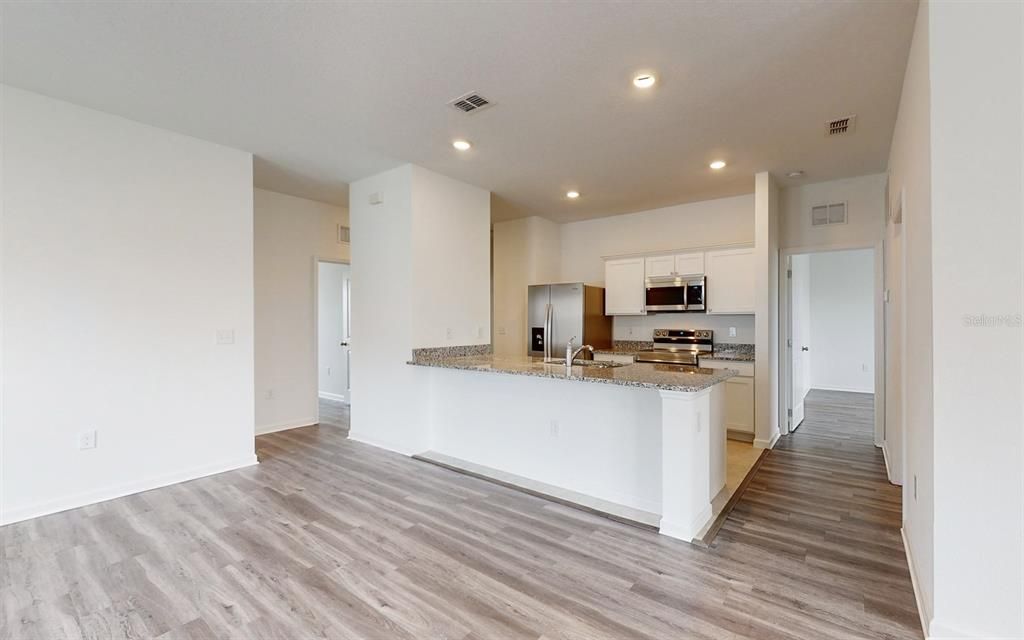 For Rent: $2,245 (3 beds, 2 baths, 1426 Square Feet)