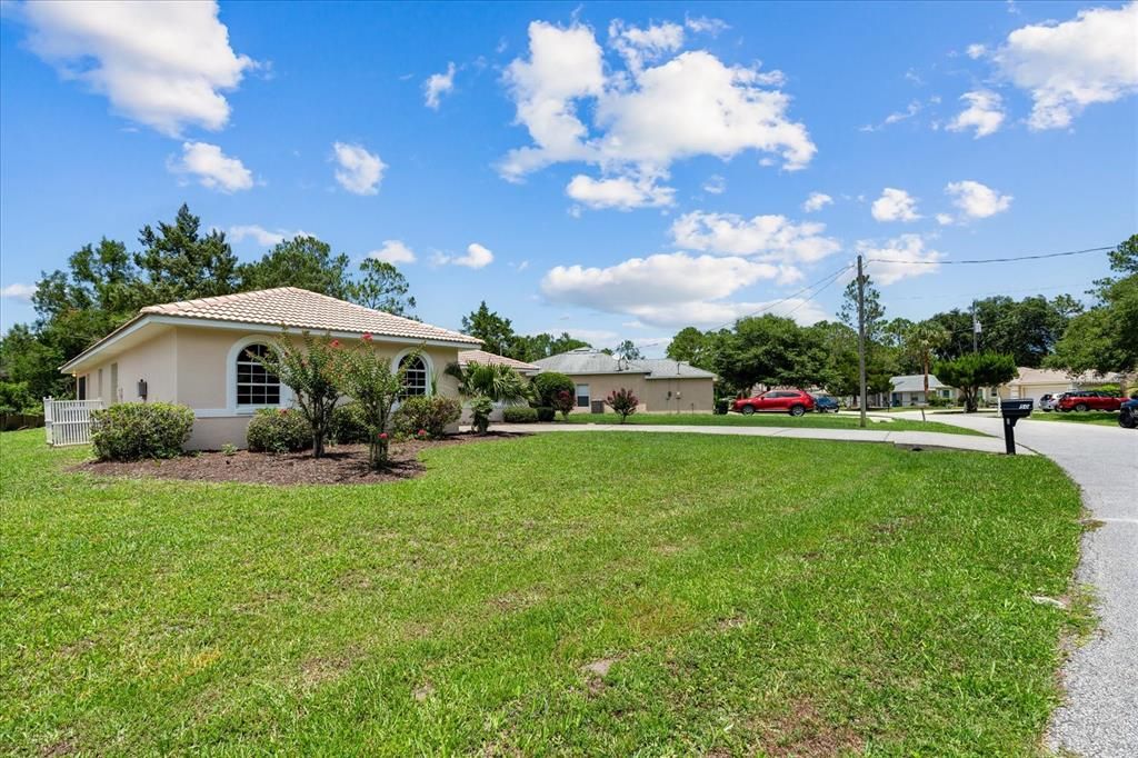 For Sale: $299,000 (3 beds, 2 baths, 1348 Square Feet)