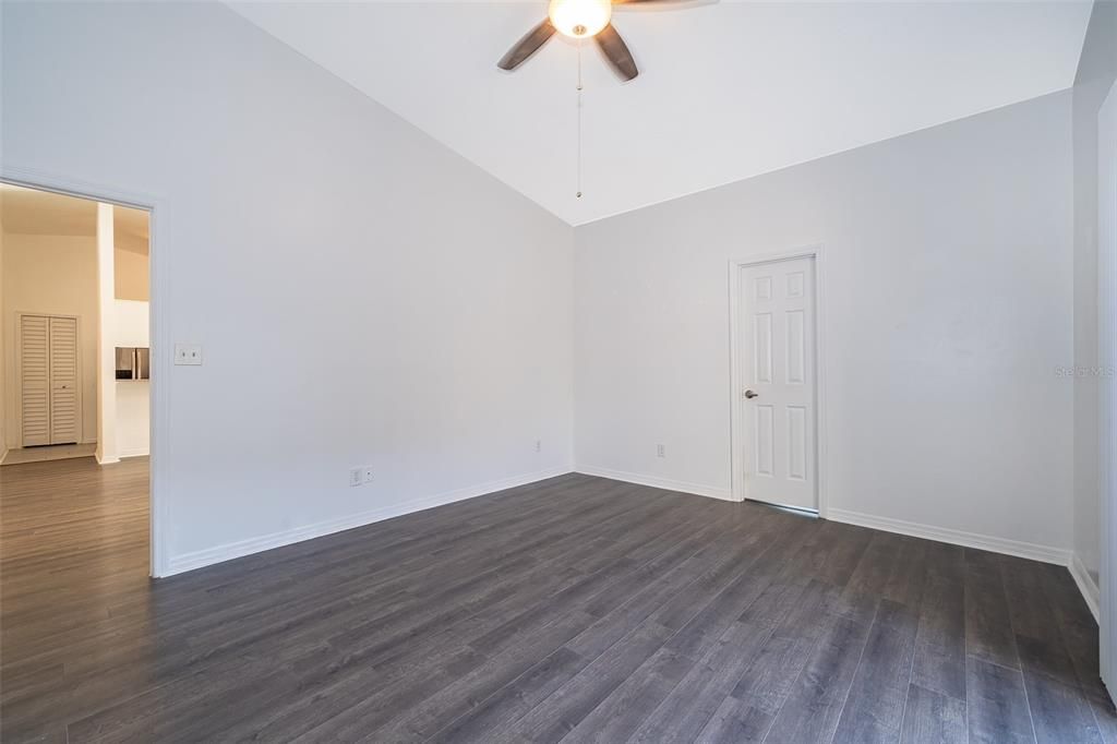 For Sale: $395,000 (2 beds, 2 baths, 1267 Square Feet)