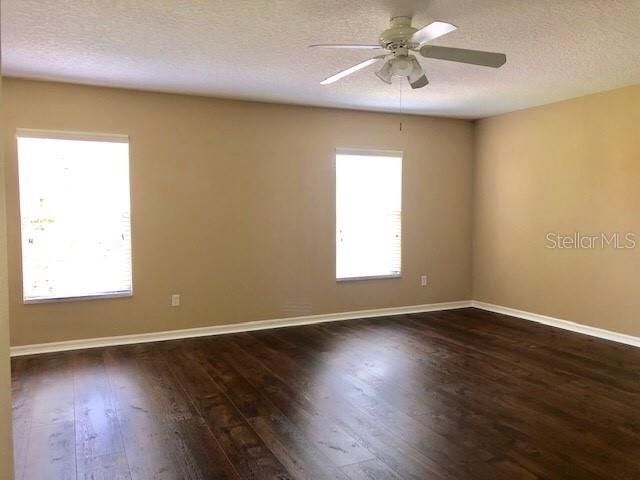 For Rent: $2,500 (3 beds, 2 baths, 1828 Square Feet)