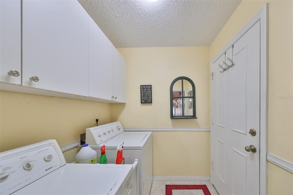 For Sale: $309,900 (2 beds, 2 baths, 1587 Square Feet)